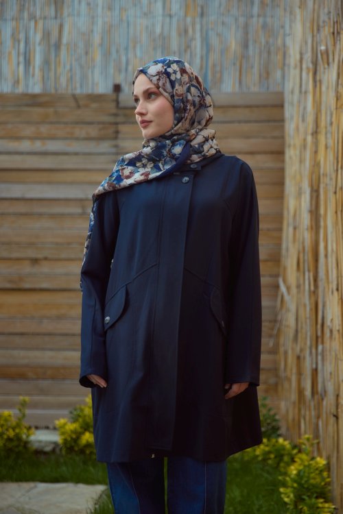 Uzun Düğmeli Kap Lacivert