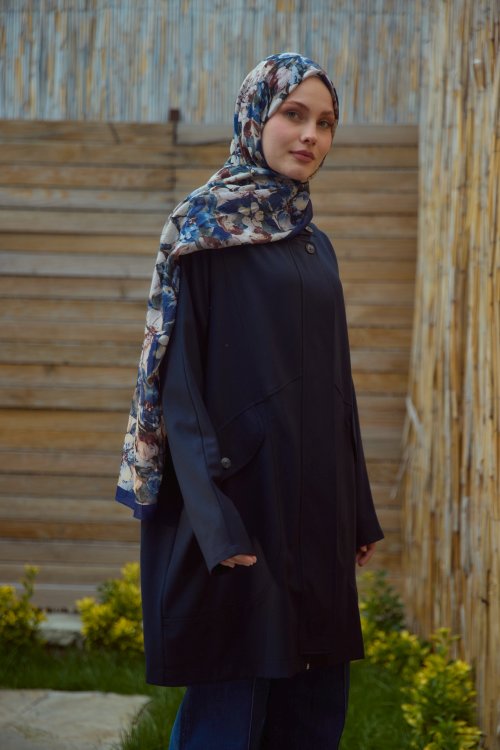 Uzun Düğmeli Kap Lacivert