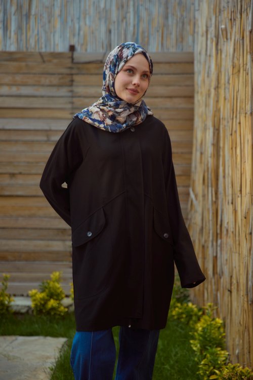 Uzun Düğmeli Kap Siyah