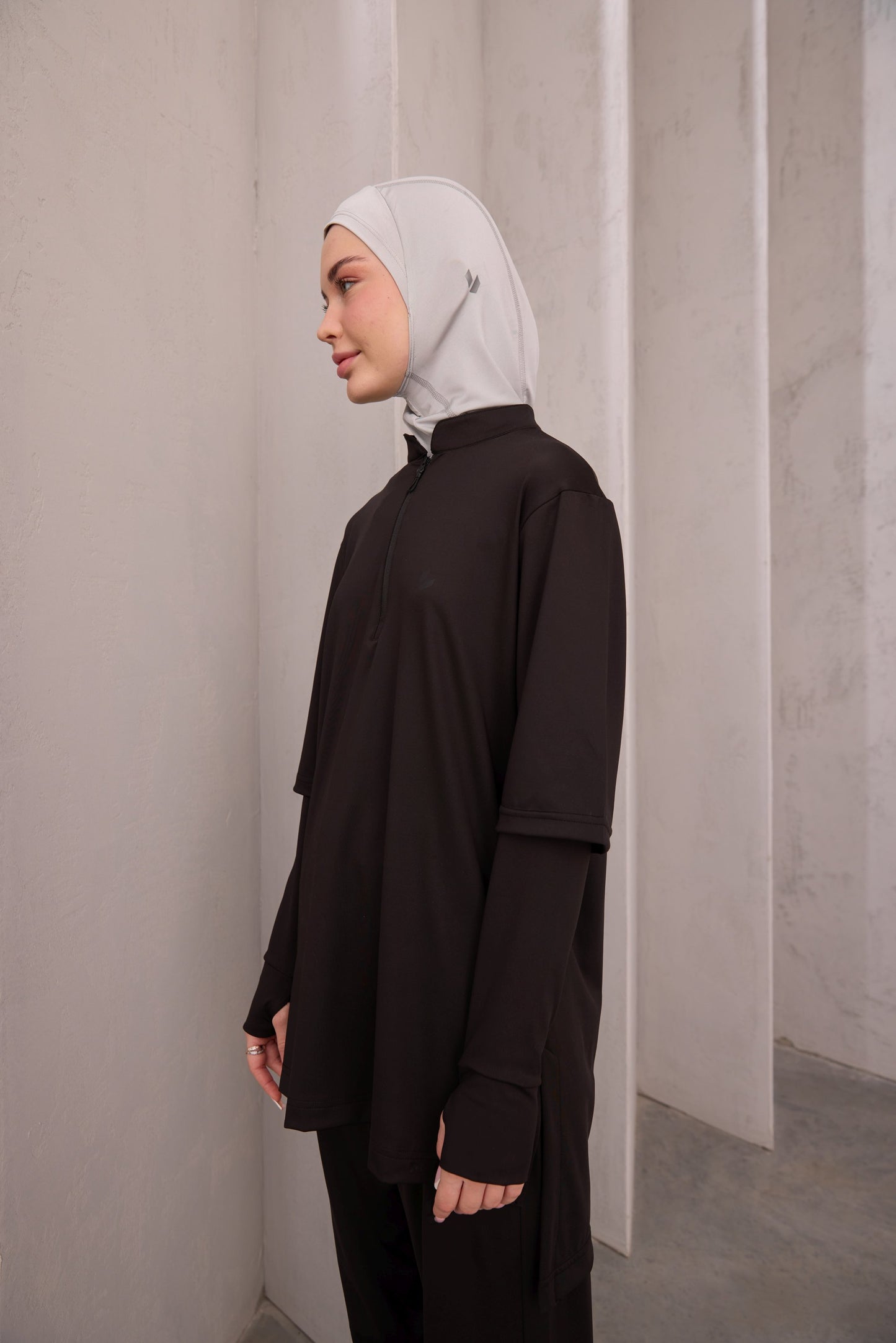Kol Detaylı Tunik Siyah